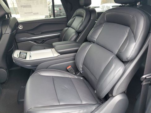 New 2025 Lincoln Navigator L Reserve image 31