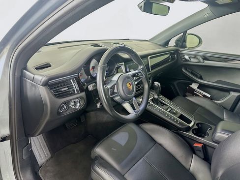 Used 2019 Porsche Macan S image 9