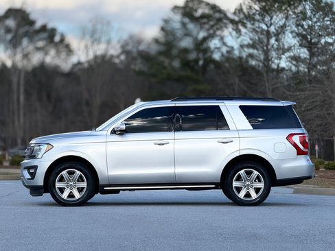 Used 2019 Ford Expedition XLT w/ Equipment Group 202A image 8