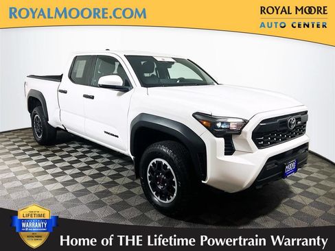 Used 2024 Toyota Tacoma TRD Off-Road AWD/4WD image 1
