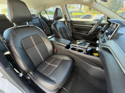 Used 2024 Nissan Altima 2.5 SR image 22