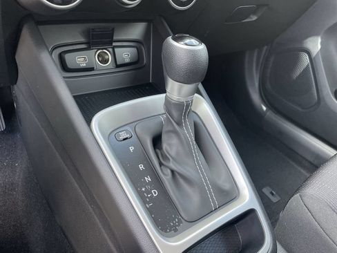 New 2026 Hyundai Venue SE FWD image 26