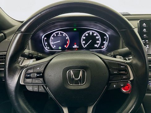 Used 2018 Honda Accord Sport image 12