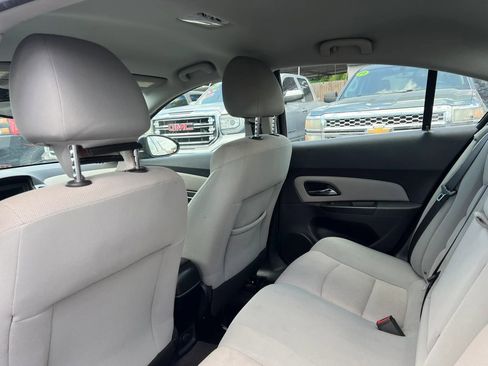 Used 2014 Chevrolet Cruze LT FWD image 11