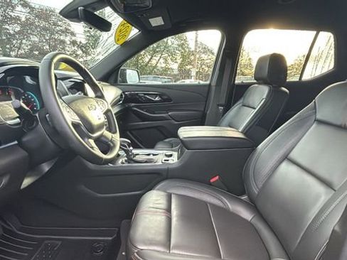 Certified 2024 Chevrolet Traverse RS FWD image 22