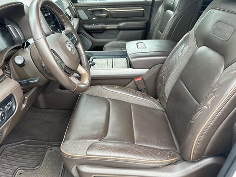 Used 2025 RAM 1500 Limited AWD/4WD image 14