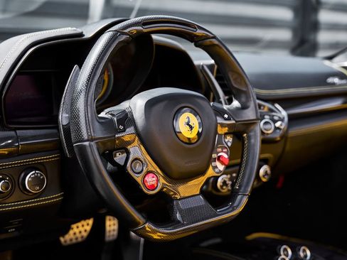 Used 2013 Ferrari 458 Spider RWD image 37