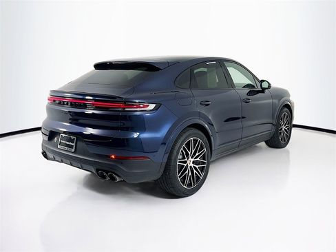 Certified 2026 Porsche Cayenne Coupe image 7
