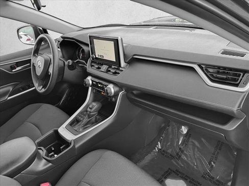 Used 2025 Toyota RAV4 XLE image 21