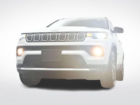Used 2022 Jeep Compass Limited AWD/4WD image 30