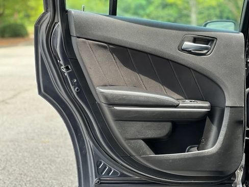 Used 2019 Dodge Charger GT RWD image 14