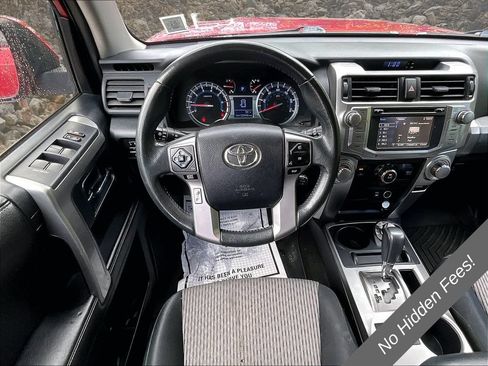 Used 2015 Toyota 4Runner SR5 AWD/4WD image 5