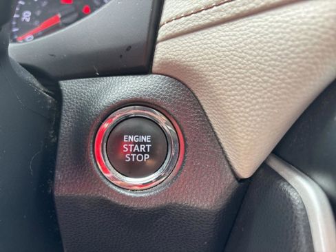 Used 2022 Toyota RAV4 XLE w/ Convenience Package image 19