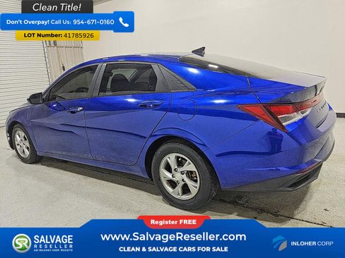 Used 2021 Hyundai Elantra SE image 3