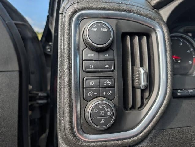 Used 2020 Chevrolet Silverado 2500 LTZ w/ LTZ Premium Package AWD/4WD image 22