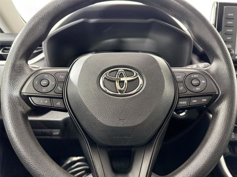 Certified 2022 Toyota RAV4 XLE image 15