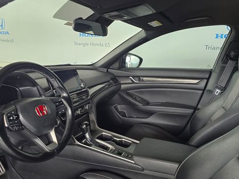 Used 2021 Honda Accord Sport image 17
