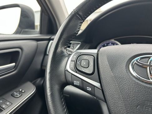 Used 2016 Toyota Camry XLE image 30