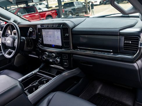 Used 2024 Ford F350 Lariat w/ Lariat Ultimate Package image 18