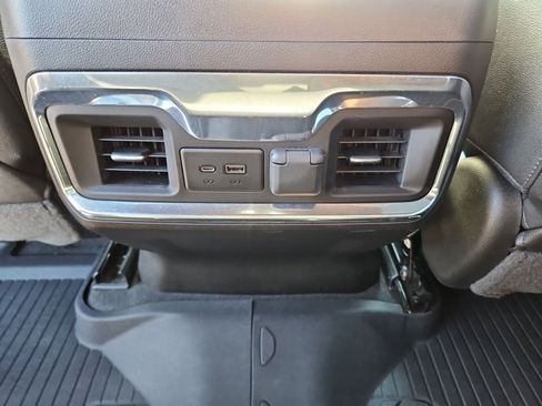 Used 2022 GMC Sierra 1500 AT4 w/ AT4 Premium Package AWD/4WD image 18