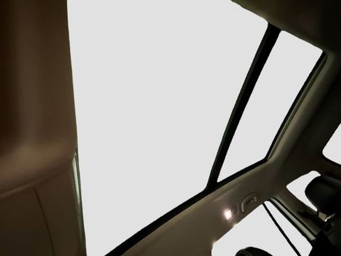 Used 2021 Volkswagen Atlas SEL Premium R-Line image 23