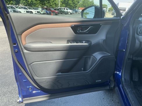 New 2026 Subaru Forester Touring AWD/4WD image 8