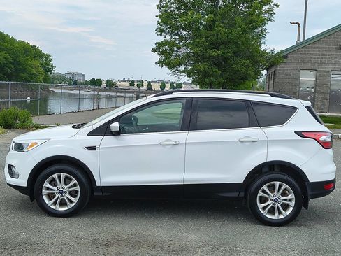 Used 2018 Ford Escape SE AWD/4WD image 4