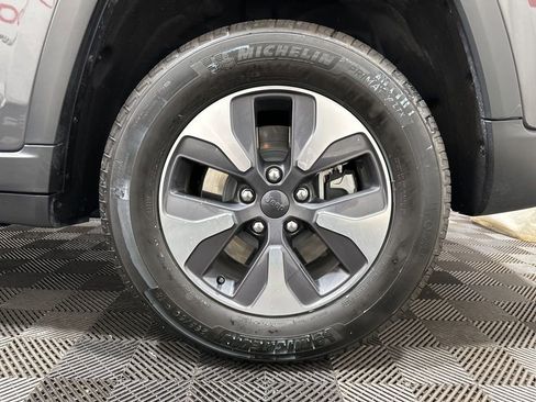 Used 2022 Jeep Grand Cherokee Limited 4xe image 29