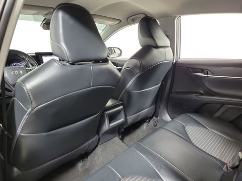 Used 2021 Toyota Camry SE FWD image 11