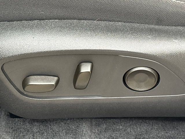 Certified 2026 Chevrolet Traverse LT w/ LPO, Floor Liner Package AWD/4WD image 38