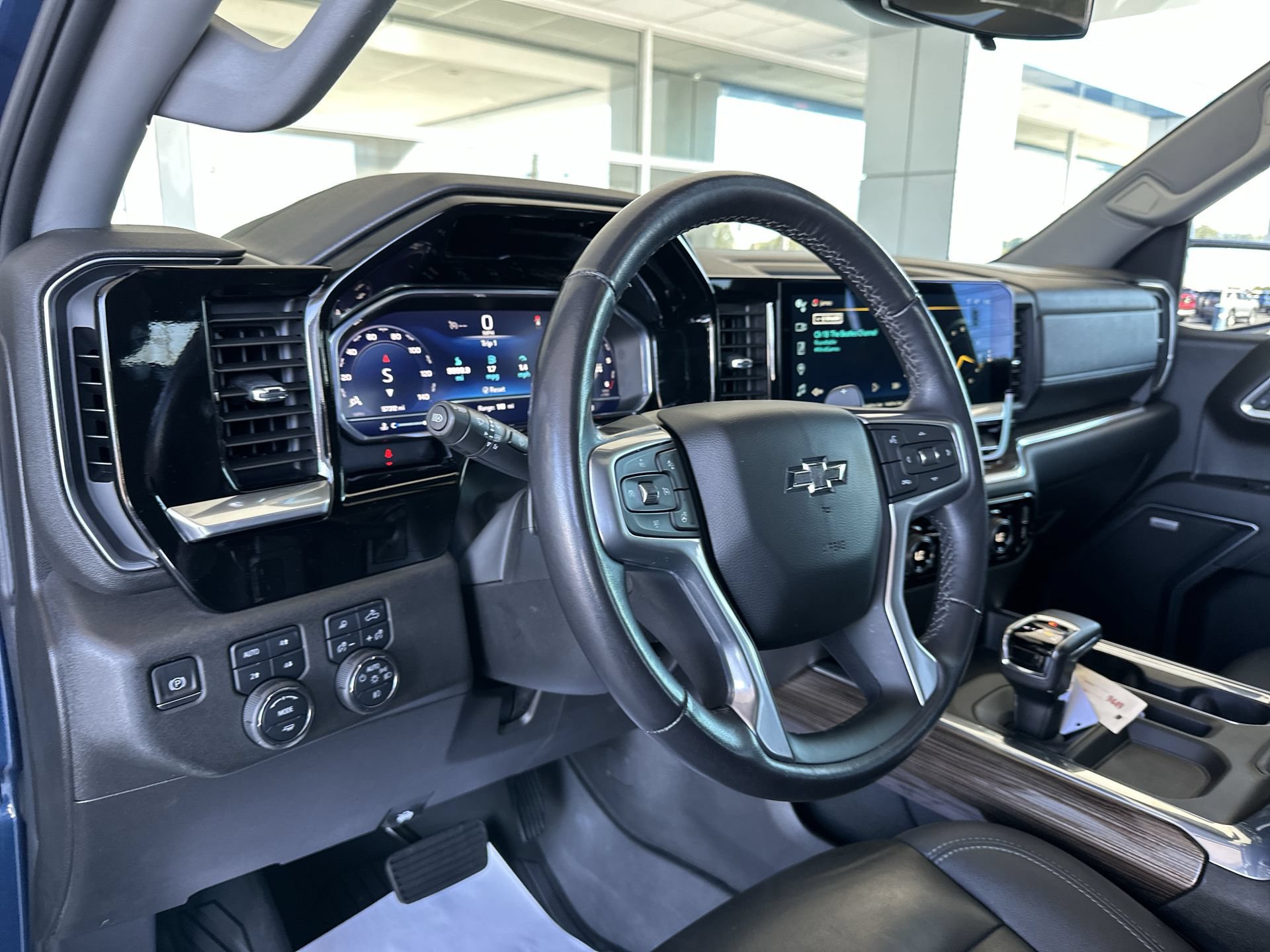 Used 2022 Chevrolet Silverado 1500 RST w/ RST All Star Premium Package AWD/4WD image 10