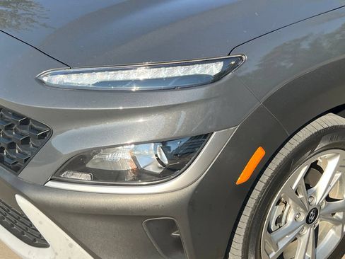 Used 2023 Hyundai Kona SEL w/ Convenience Package FWD image 4