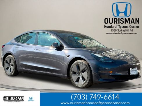 Used 2023 Tesla Model 3 Standard Range image 1