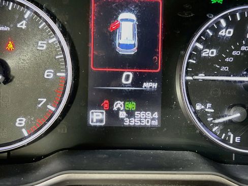 Used 2023 Subaru Outback Touring AWD/4WD image 12