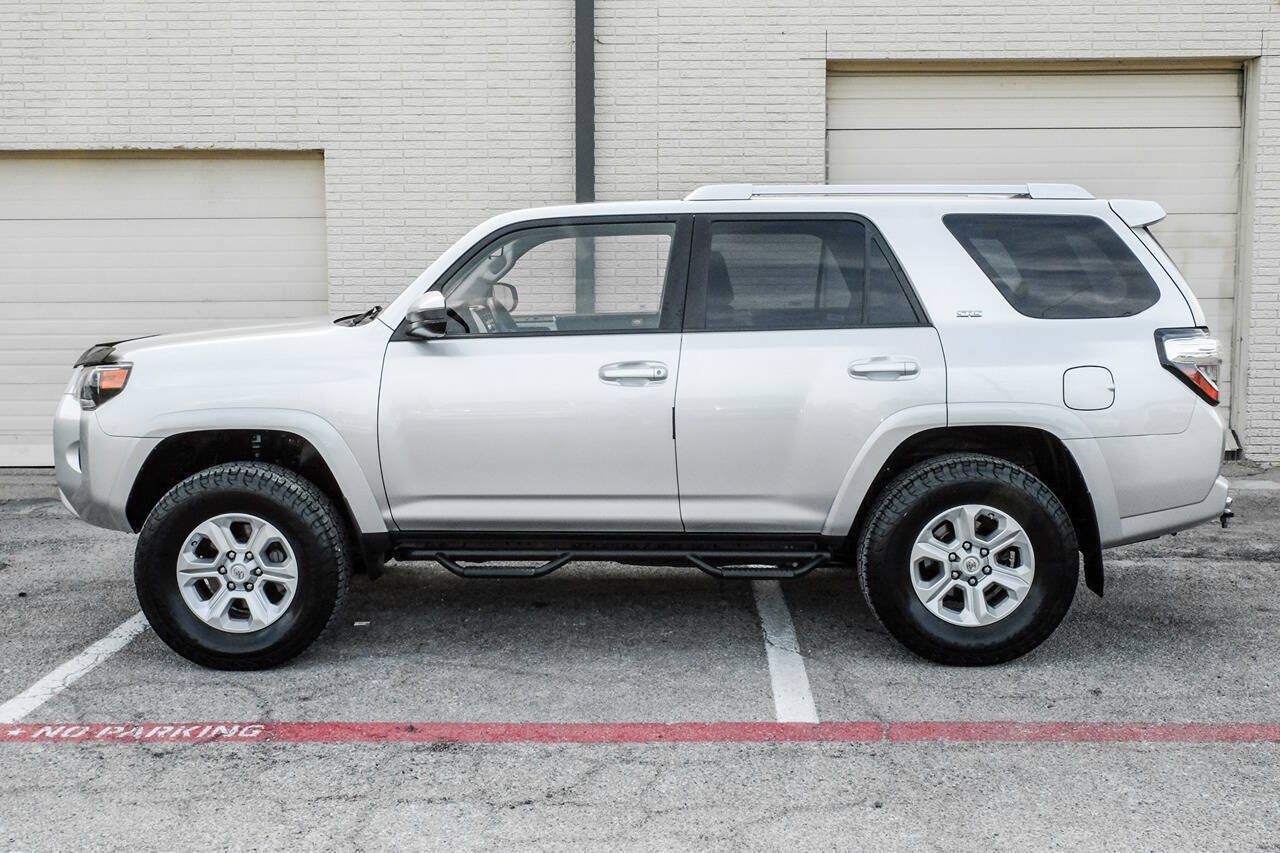 Used 2016 Toyota 4Runner SR5 AWD/4WD image 15