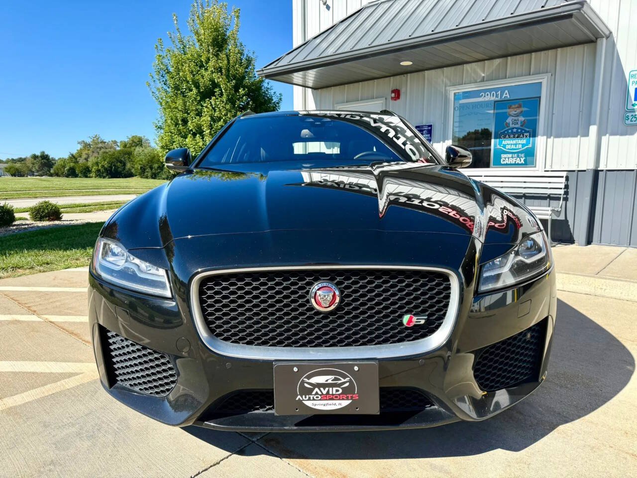 Used 2018 Jaguar XF S AWD/4WD image 3
