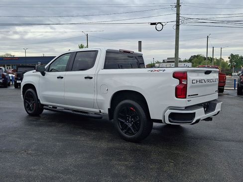 Used 2025 Chevrolet Silverado 1500 RST w/ Redline Edition AWD/4WD image 4