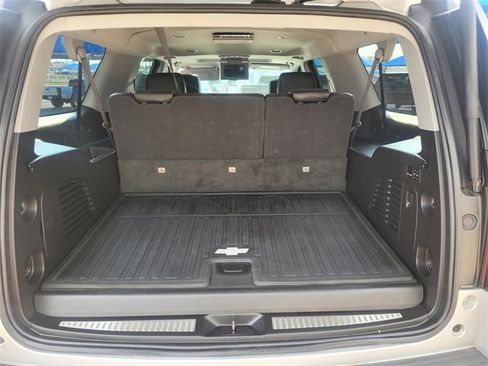 Used 2020 Chevrolet Suburban Premier image 14