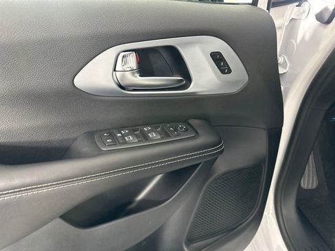 New 2026 Chrysler Pacifica Limited w/ S Appearance Package image 20