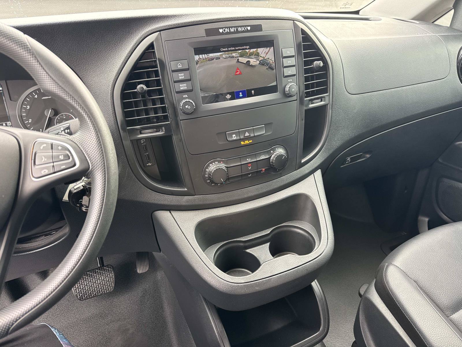 Used 2023 Mercedes-Benz Metris image 23