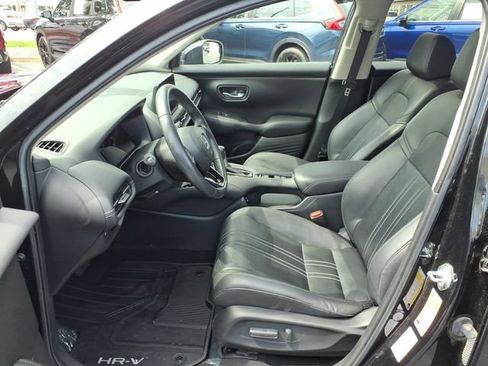 Certified 2024 Honda HR-V EX-L image 4