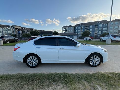 Used 2014 Honda Accord EX image 9