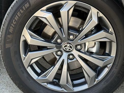 Used 2023 Toyota RAV4 Limited image 11