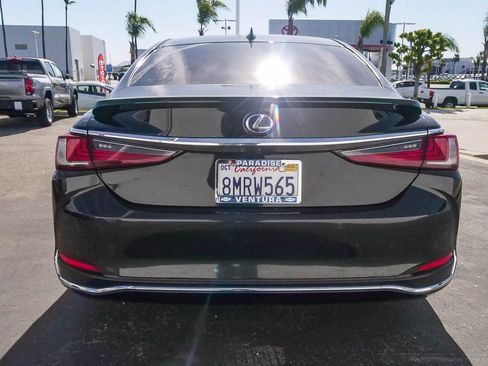 Used 2019 Lexus ES 300h w/ Accessory Package 2 image 8