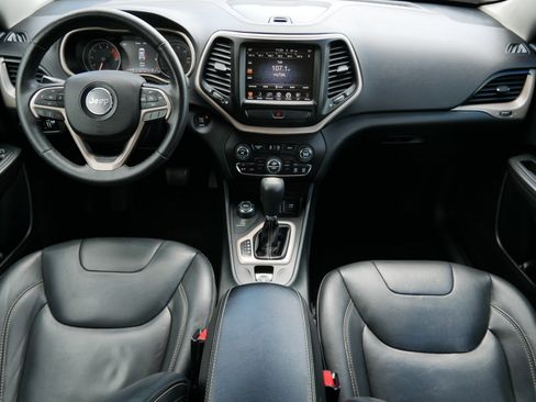 Used 2016 Jeep Cherokee Limited AWD/4WD image 10