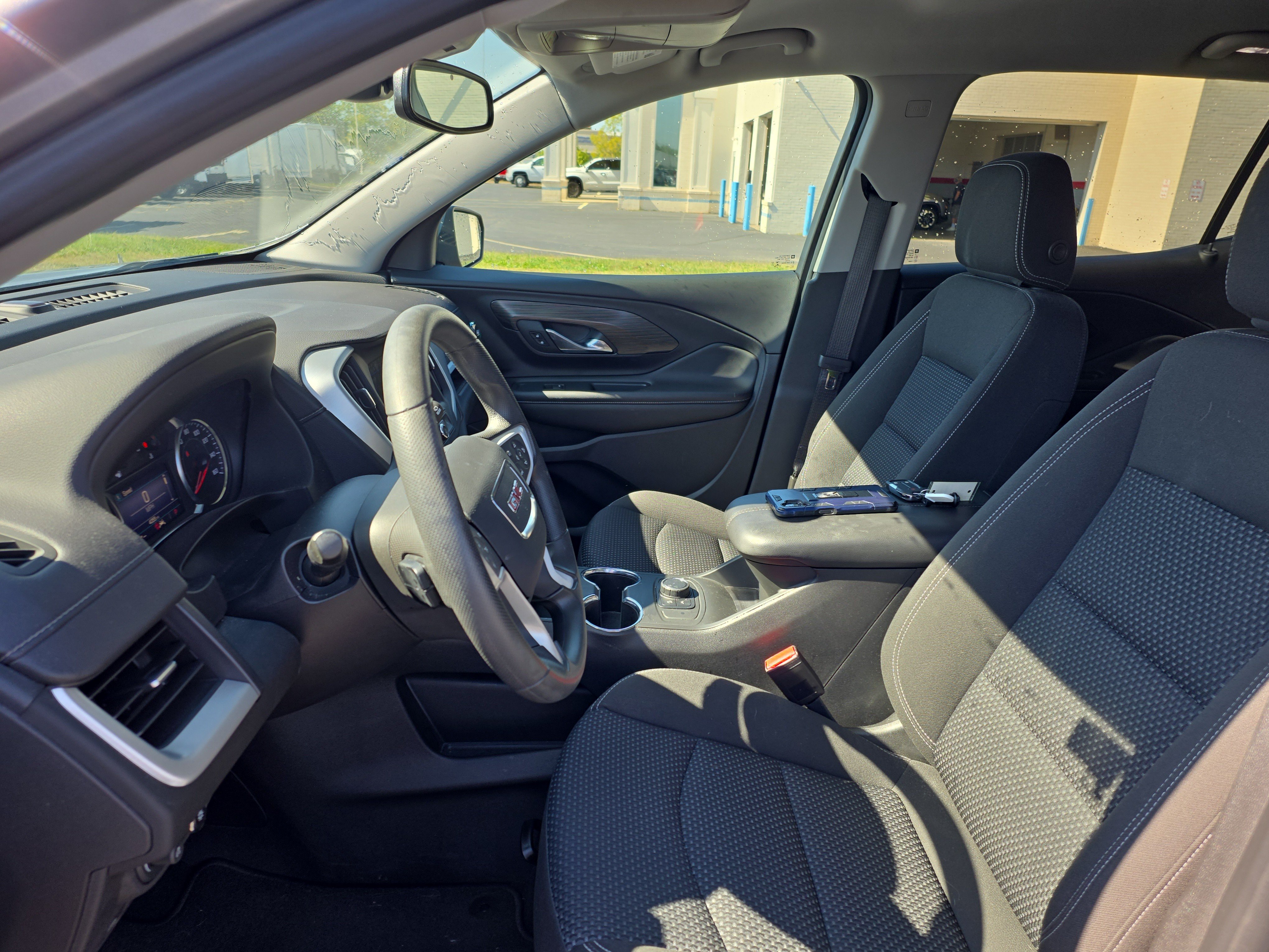 Used 2023 GMC Terrain SLE FWD image 13