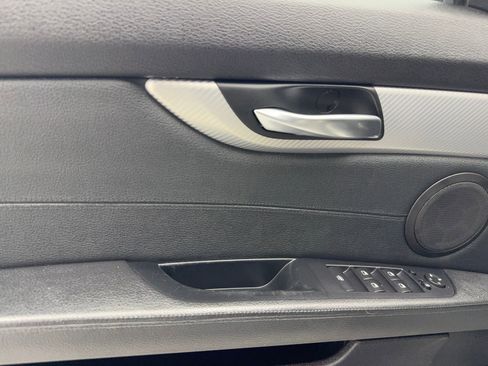 Used 2013 BMW Z4 sDrive35i w/ M Sport Pkg image 34