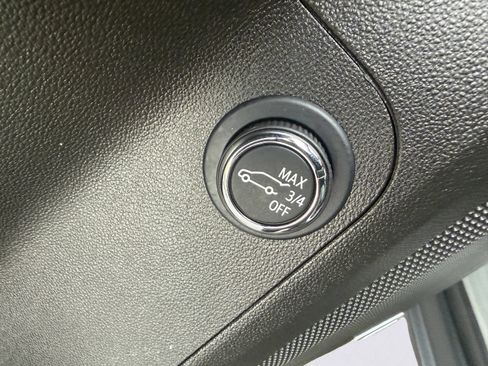 Used 2023 GMC Acadia SLT w/ Elevation Edition AWD/4WD image 42