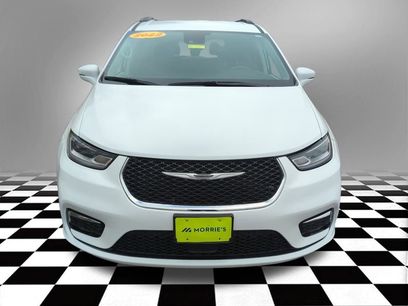 Used 2022 Chrysler Pacifica Touring-L