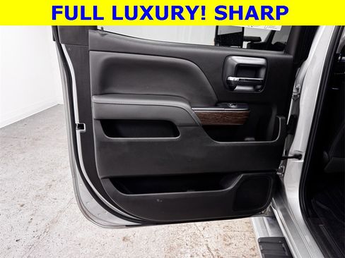 Used 2018 GMC Sierra 3500 Denali w/ Duramax Plus Package image 11